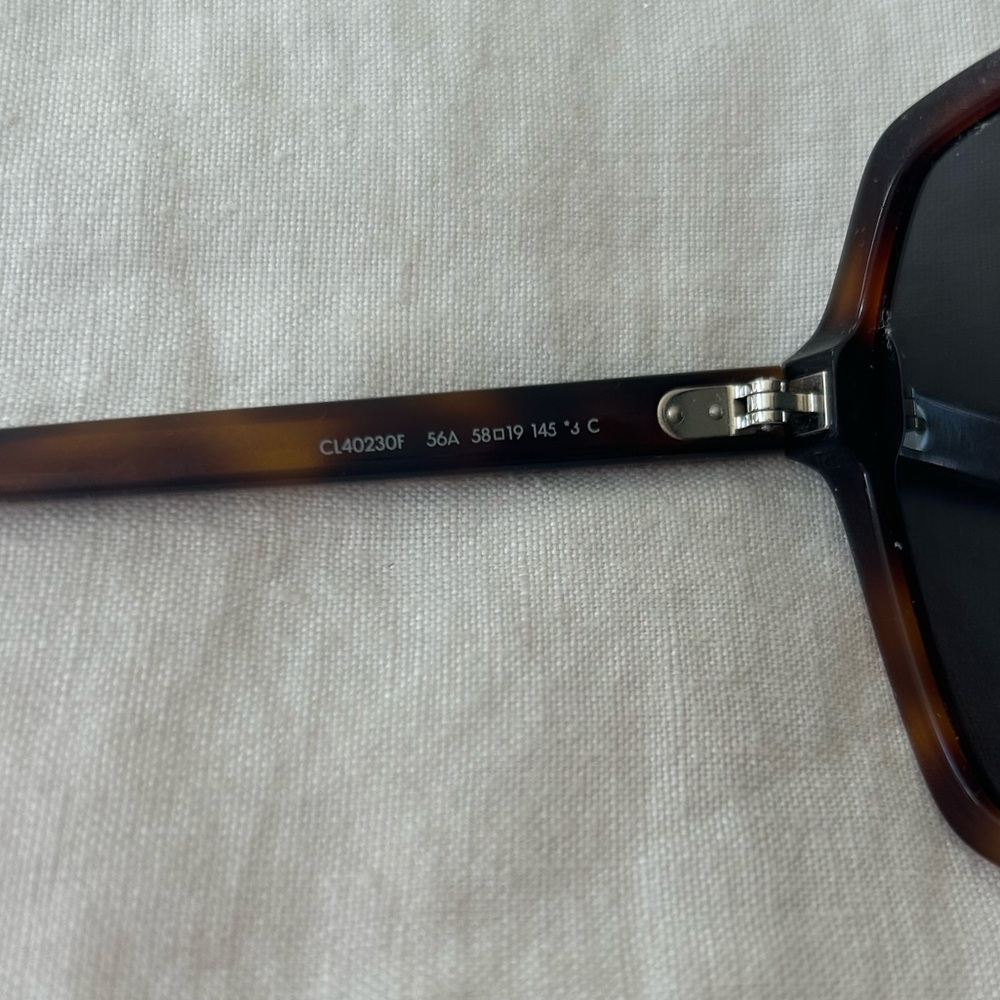Celine oversized sunglasses in tortoise shell CL40230F - Picture 4 of 9